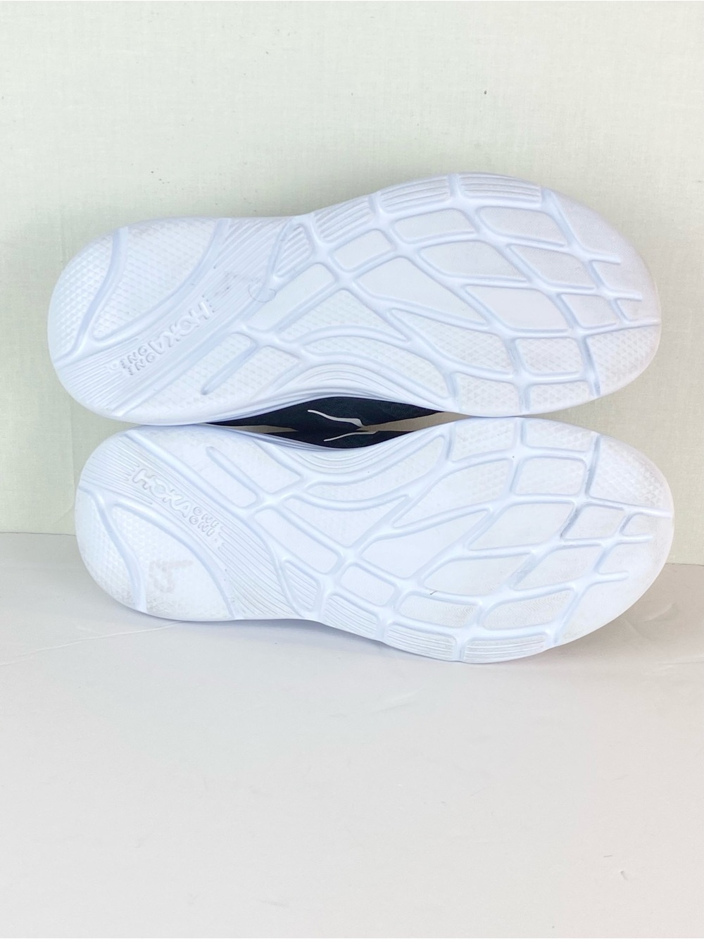 Hoka One Recovery Shoe 2. Women's Size10 Color Black/White - Picture 9 of 11
